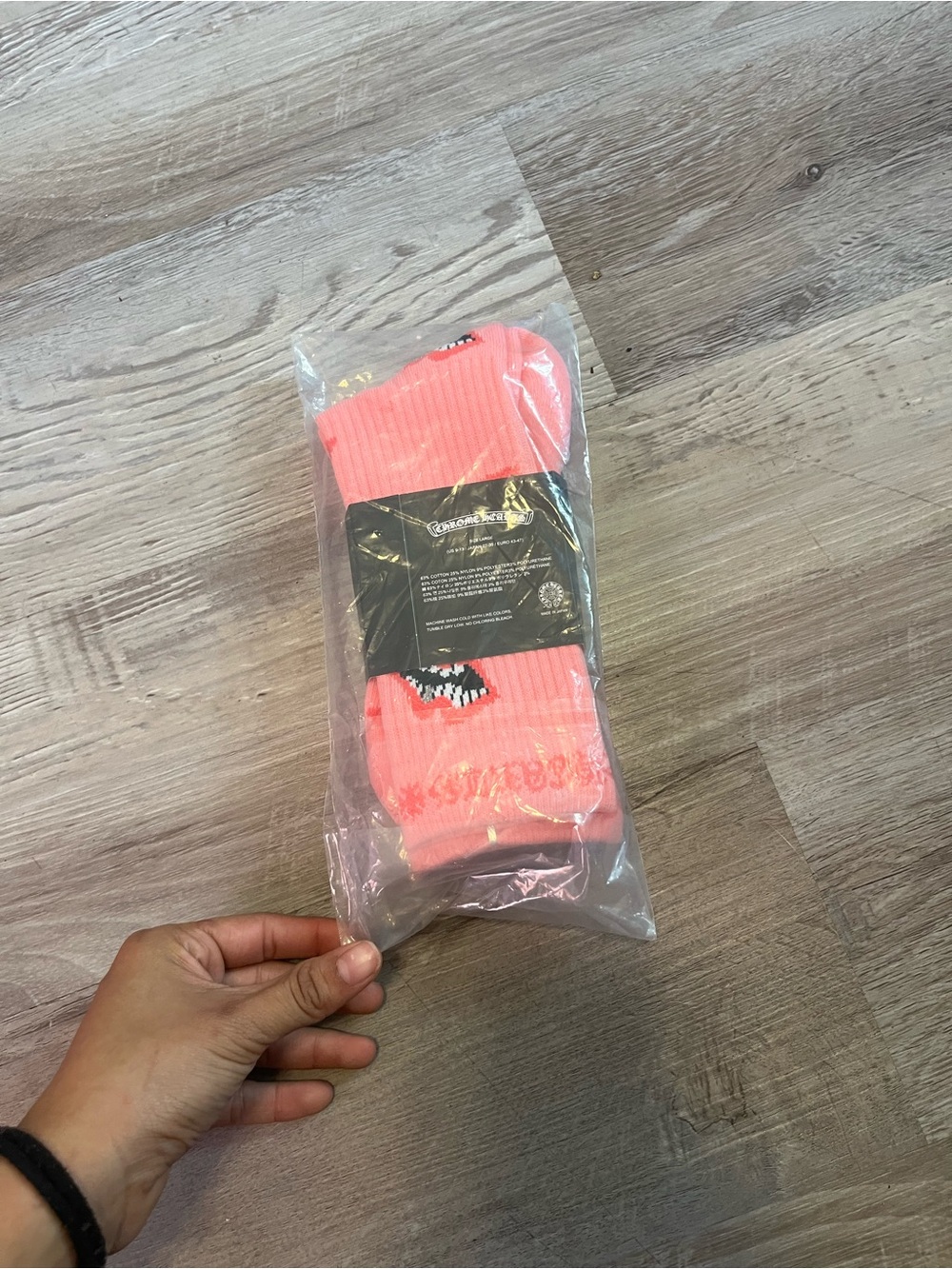 Men's Crew Socks in Neon Pink - Pack of 1
